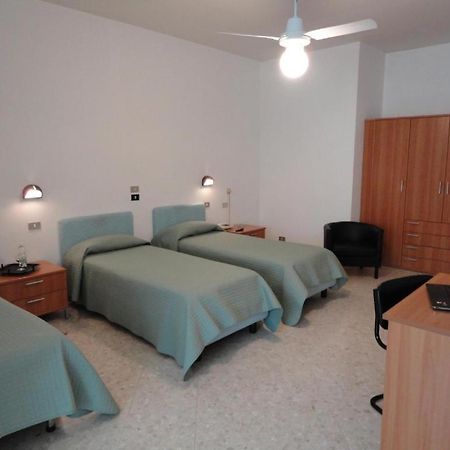Hotel Riviera Bari Esterno foto